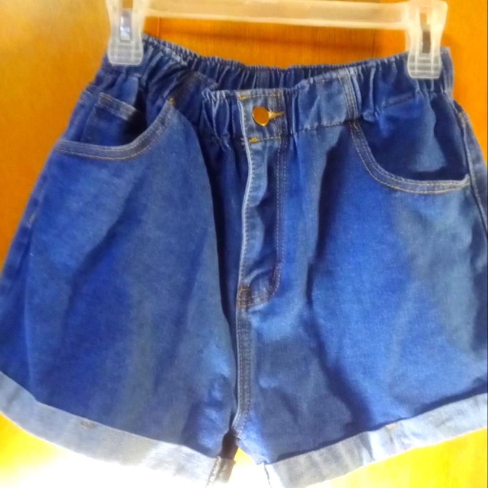 Shein Washed Turned Up Hem Blue Jean Shorts. NWT